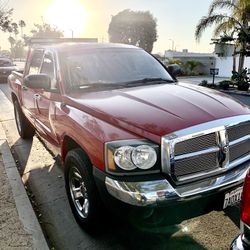 2005 Dodge Dakota