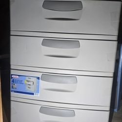 Sterilite 4 Drawers