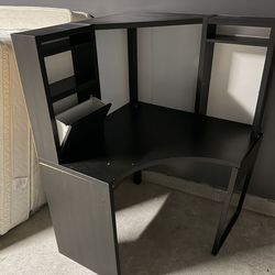Corner computer desk