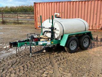 2019 WYLIE EXP500LSG 500 GALLON WATER TRAILER, Honda gasoline, 2" pump, rear spray bar. s/n:5VUTW1320KP000880 --(LOCATED IN MADERA, CA)--