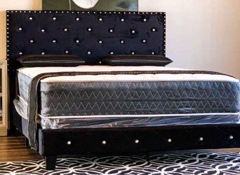 NEW QUEEN SIZE BED WITH MATTRESS AND FREE DELIVERY