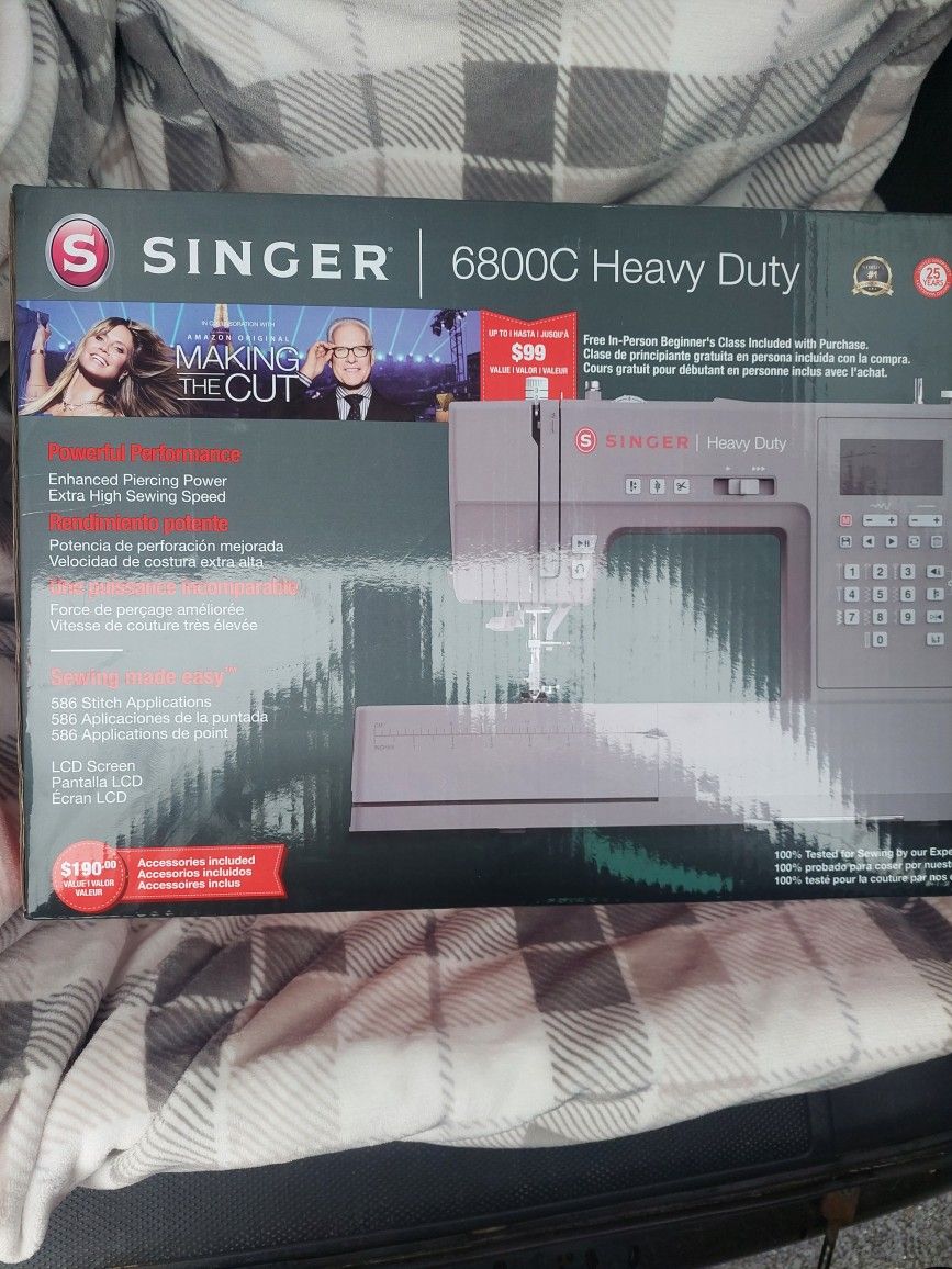 Singer Heavy Duty 6800C Sewing Machine