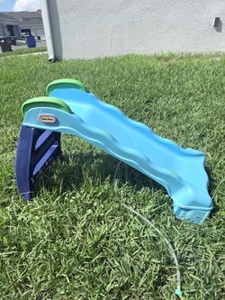 Little Tikes Kids’ Slide with Water Attachment/