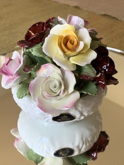 AYNSLEY England fine bone Chine flowers basket hand painted