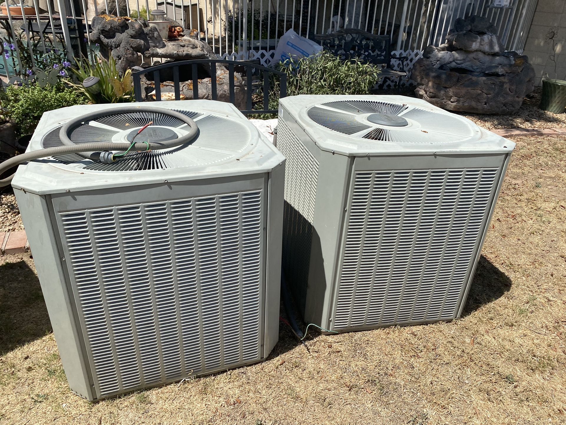 Used Trane XE1200 4T & 3.5T
