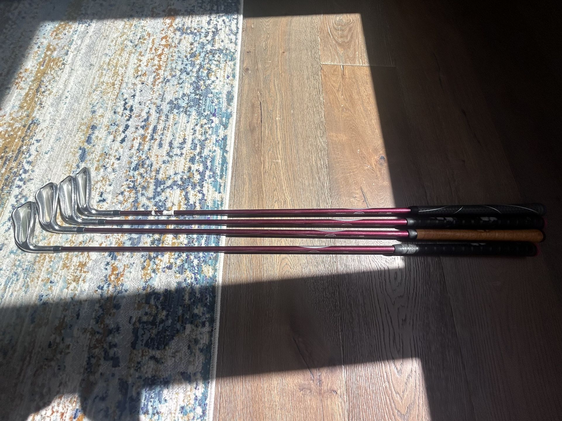 RH Wilson Pro Staff 6,7,9 Irons & Pitching Wedge Red Graphite Left handed