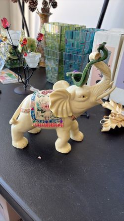 Asian Ceramic Elephant set