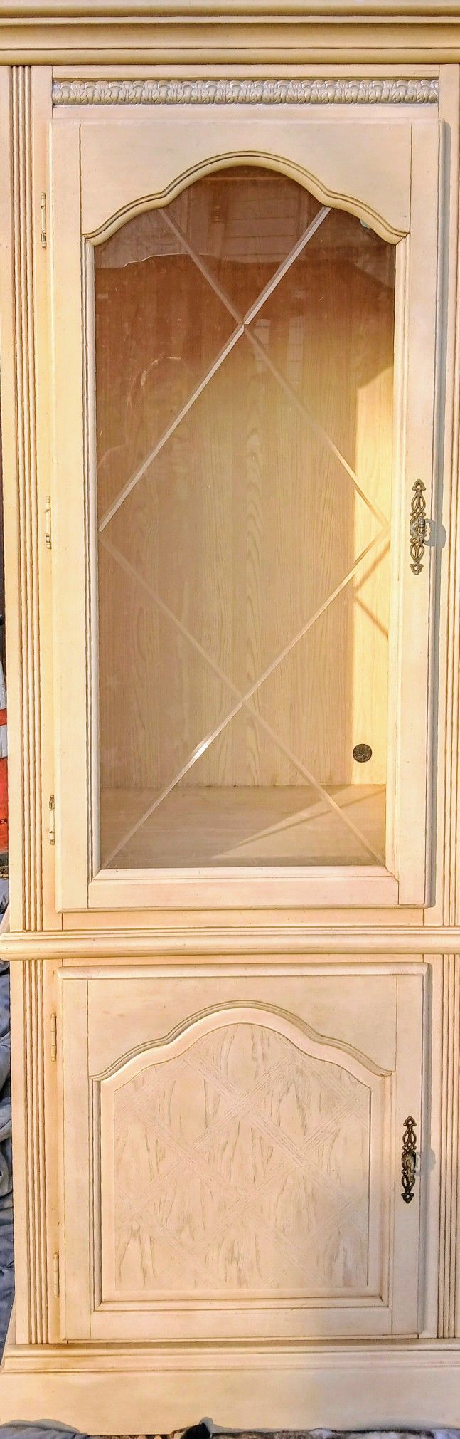 Beautiful Vintage Cabinets (SET)