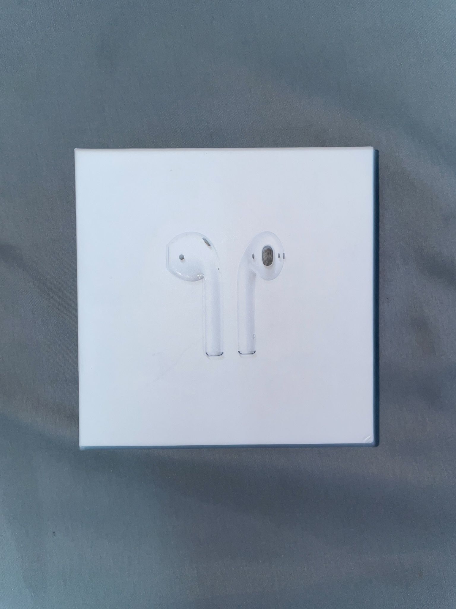 Airpods wireless earbuds with Charging case and Lightning cable
