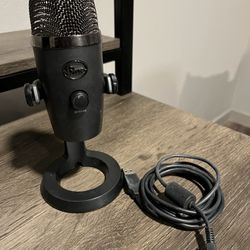 Yeti Nano Microphone And Chord