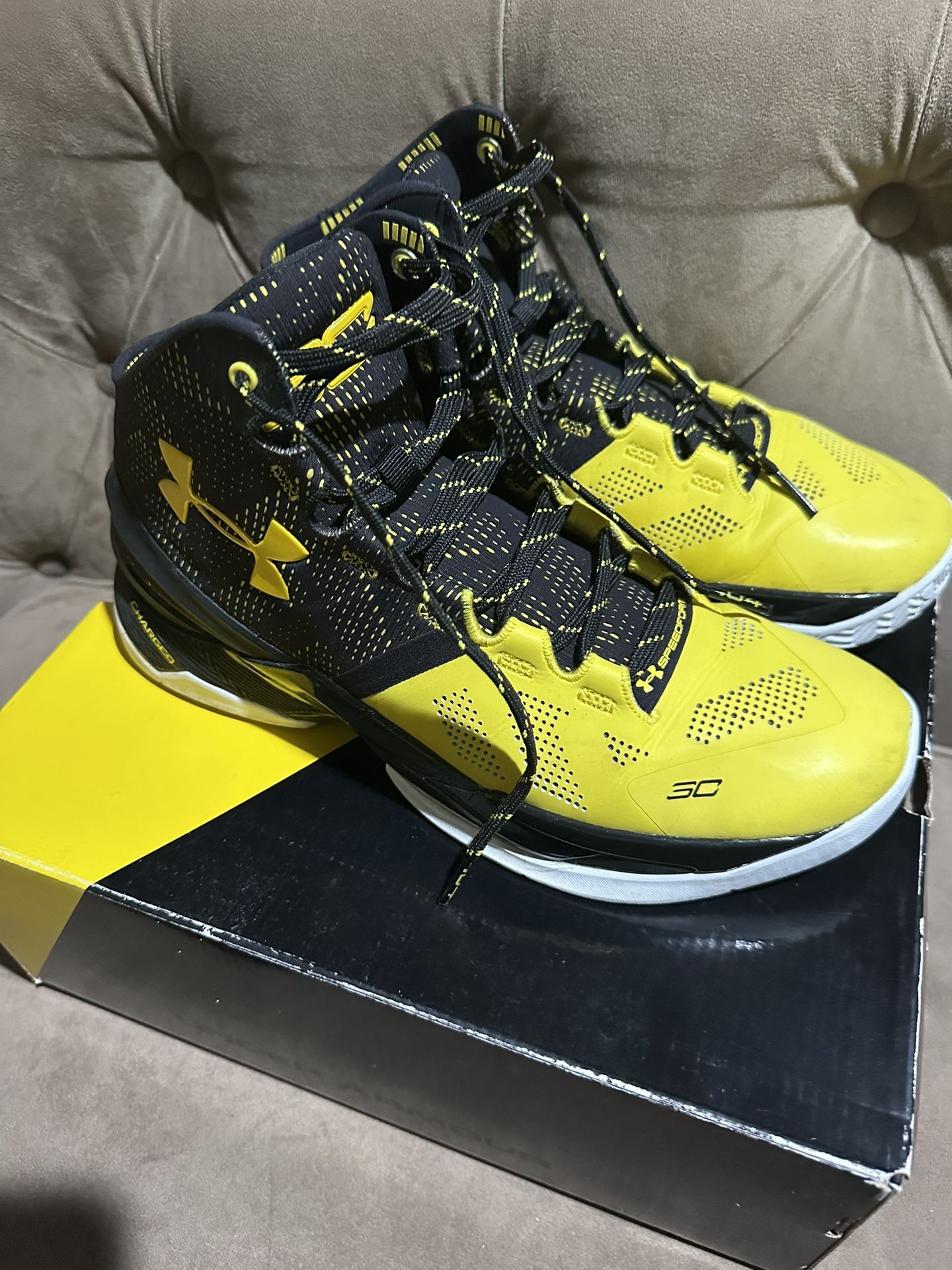 CURRY UNDER ARMOUR SHOES
