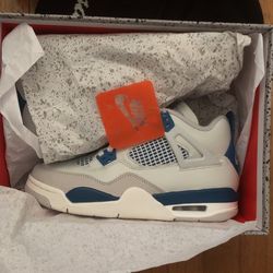 Air Jordan 4 Military Blue