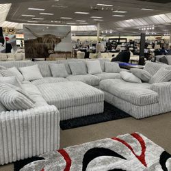 SECTIONALS/ DINING SETS/ Kitchen TABLES 