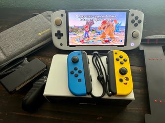 Nintendo Switch OLED - with Accesories