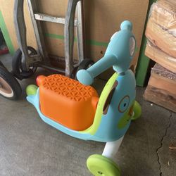 Skip Hop Ride On Scooter 