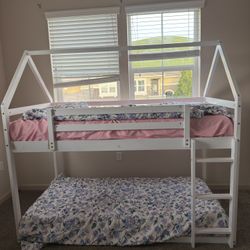 BUNK BEDS 