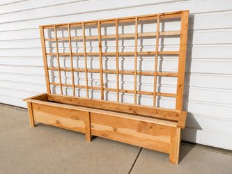 Cedar Wood Planter Box with grid style Trellis