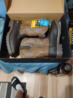 Ariat