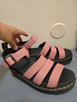 Dr. Martens Leather Platform Sandals Peach Size 7 Women Shoes, preowned