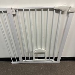 Adjustable Baby/Pet Gate (29”-43")