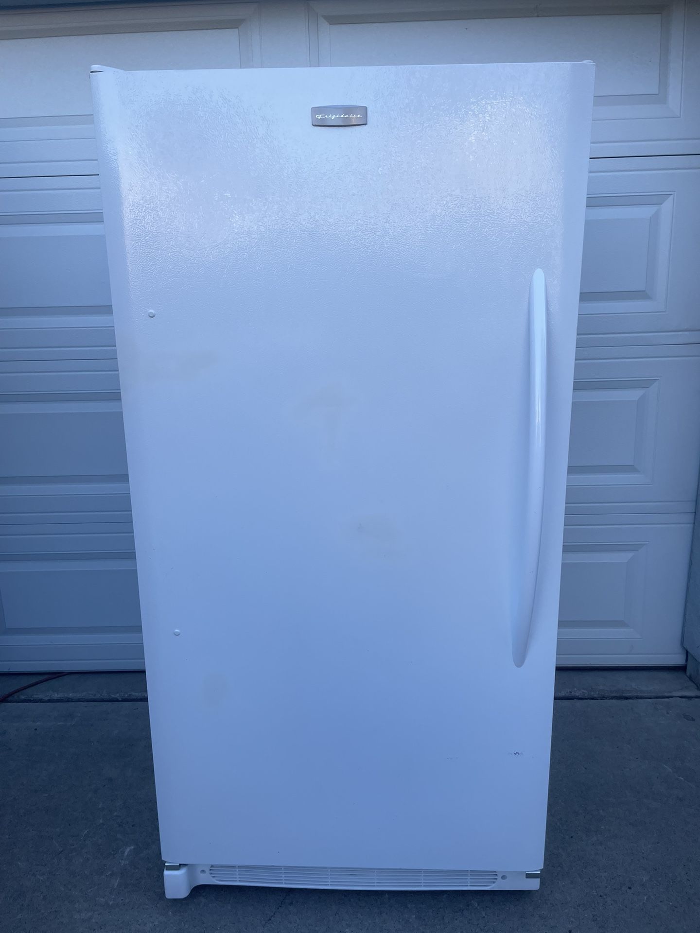 Frigidaire Standup Refrigerator Or Freezer For $340. Dimensions Are 32Wx27Dx66H. Pick Only. 