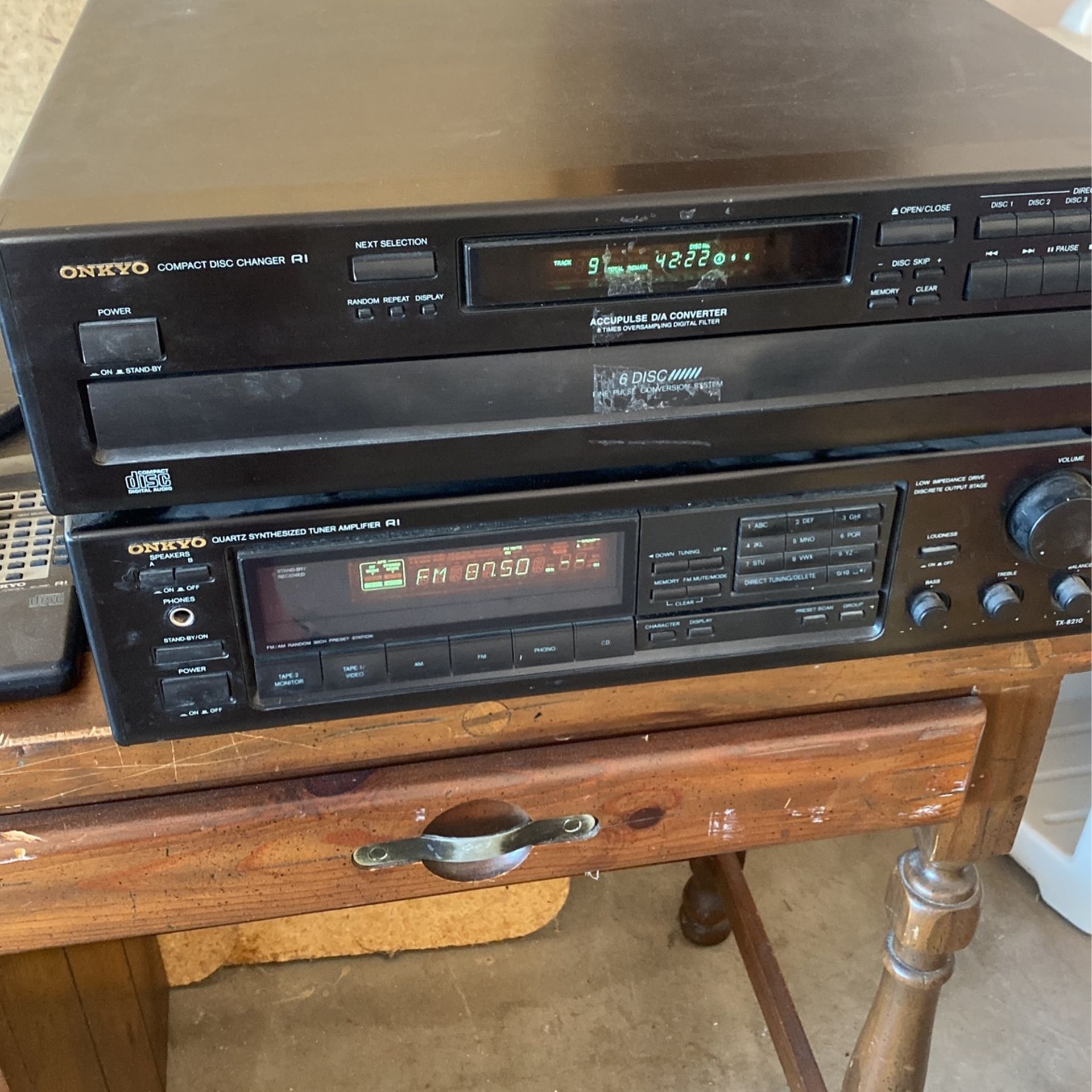 Vintage Onkyo Stereo Receiver And 6 Disc Changer $50 OBO