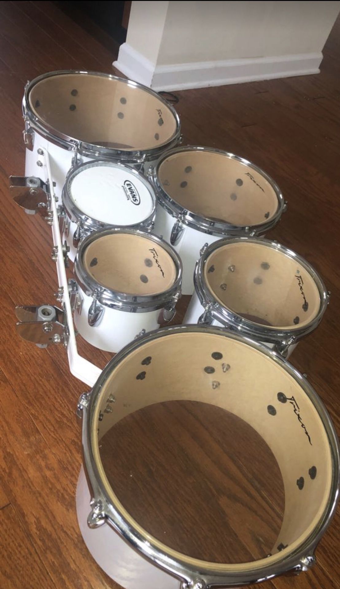 MARCHING TOMS