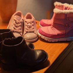 Toddler Shoe Lot Size 6 /7