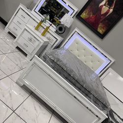 4pc Queen Bedroom Set ✨ Easy Financing Available ✨ No Credit Needed 