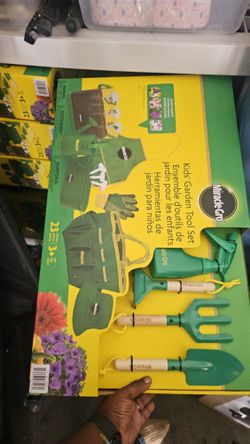 Miracle Grow Kids Gardening Sets