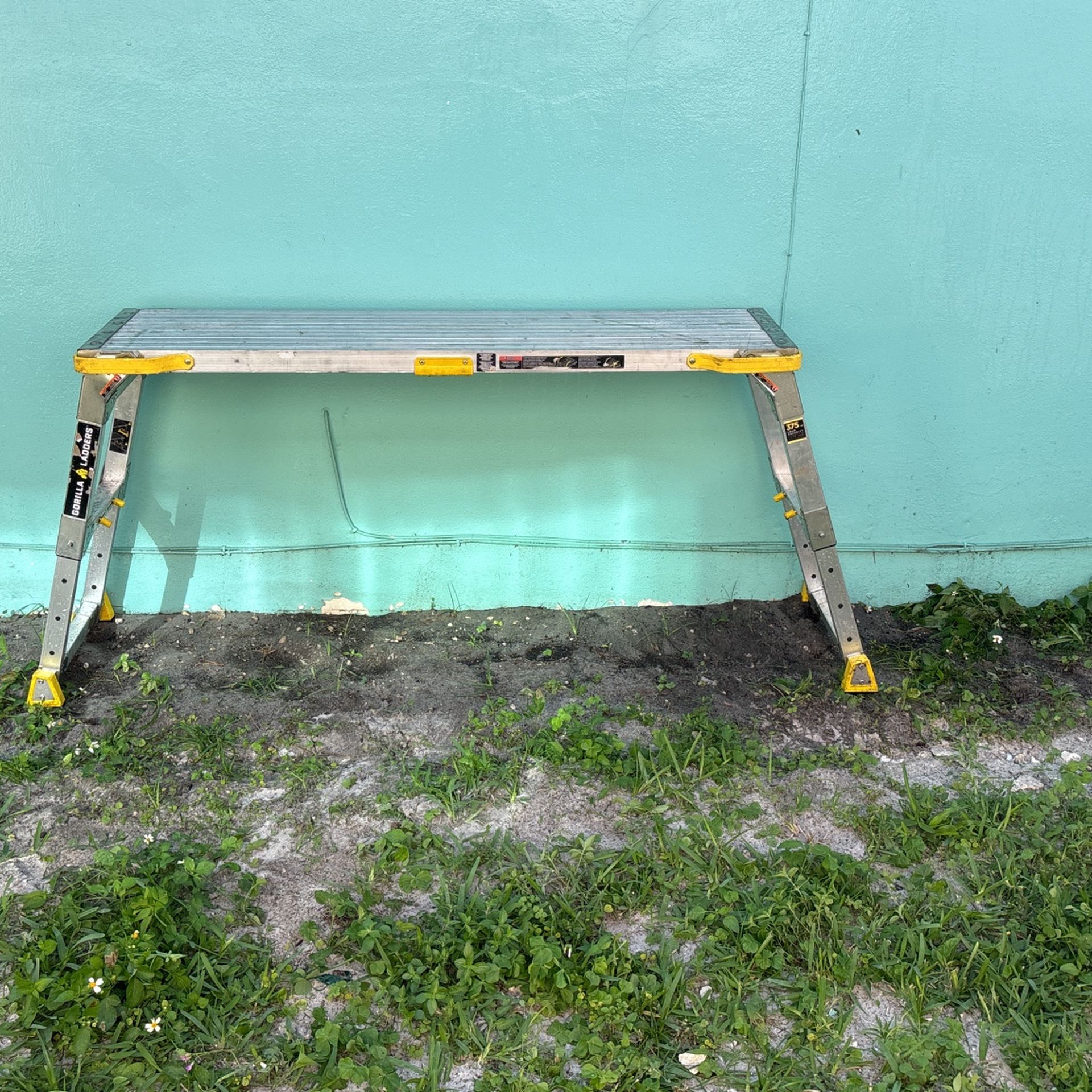 Gorilla Ladder 30 Inch Platform