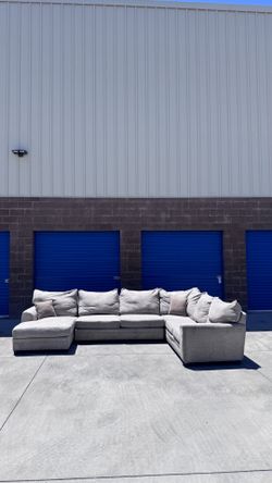 Living spaces grey creamish sectional sofa couch