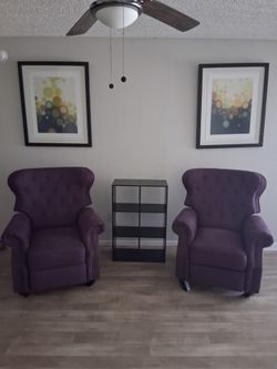 2 Accent Recliners Set