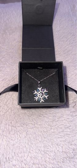 Blue Topaz Snowflake Necklace