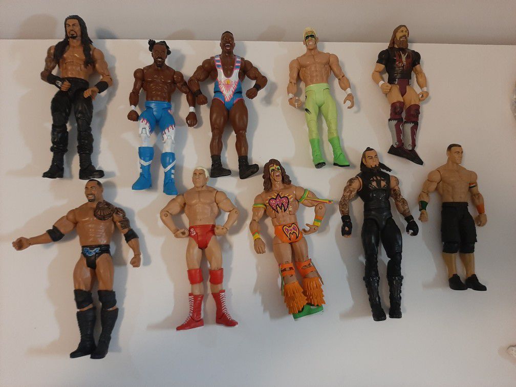 Lot of 10 WWE Wrestlers Action figures
