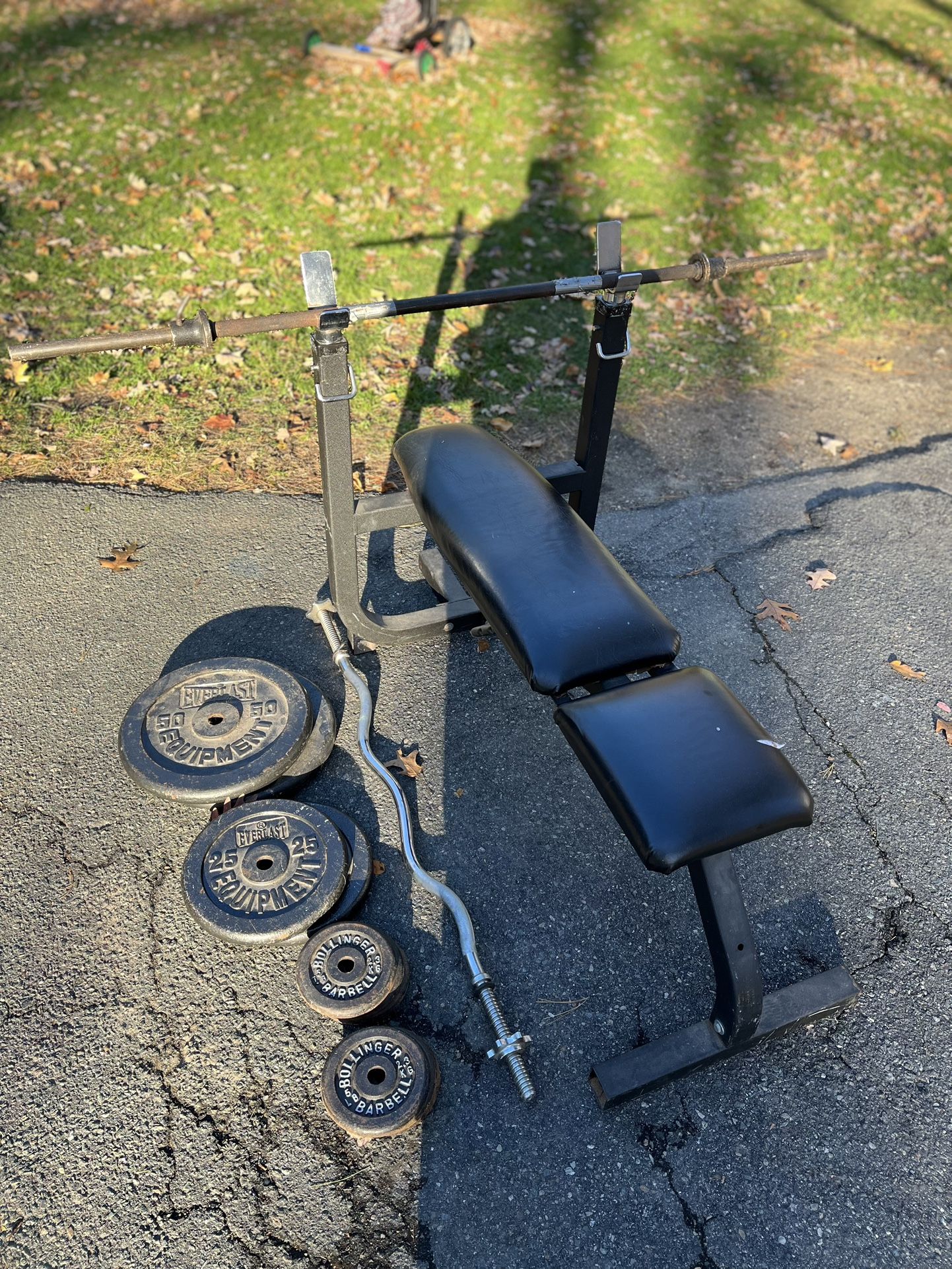 180 pounds 1” plates weights, Bench and two bars