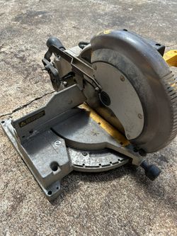 Dewalt Compound Miter Saw