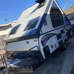 2016 Redwood Premier