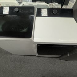 LG Washer/Electric Dryer New 
