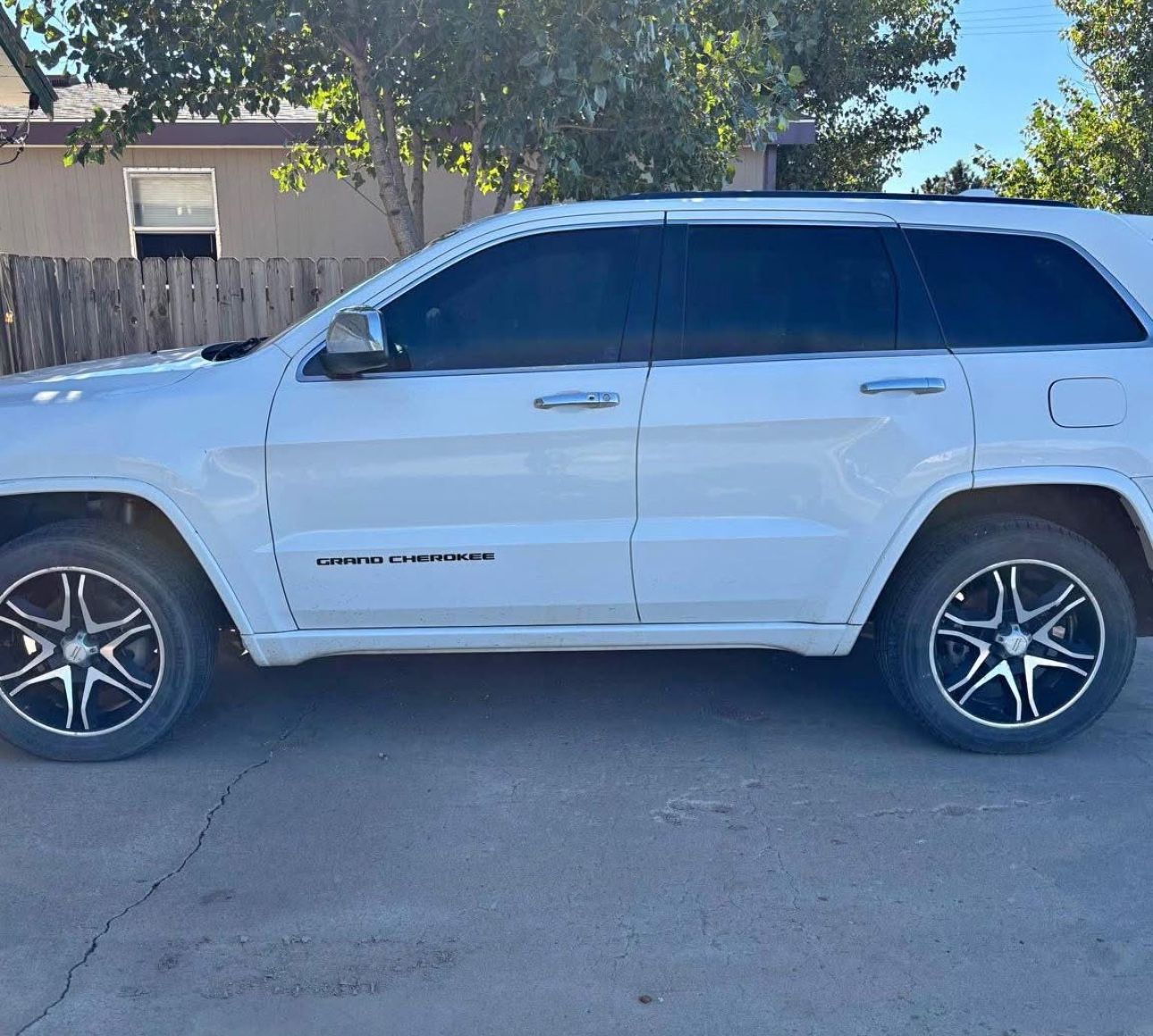 Driven 180,000 miles Automatic White High Altitude Sport Utility 4D