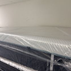 Temperpedic Pro adapt Medium Queen Mattress