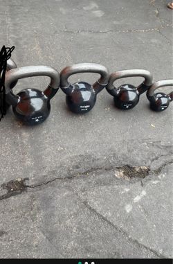 Kettle Bells 5,10,15,20, Lbs