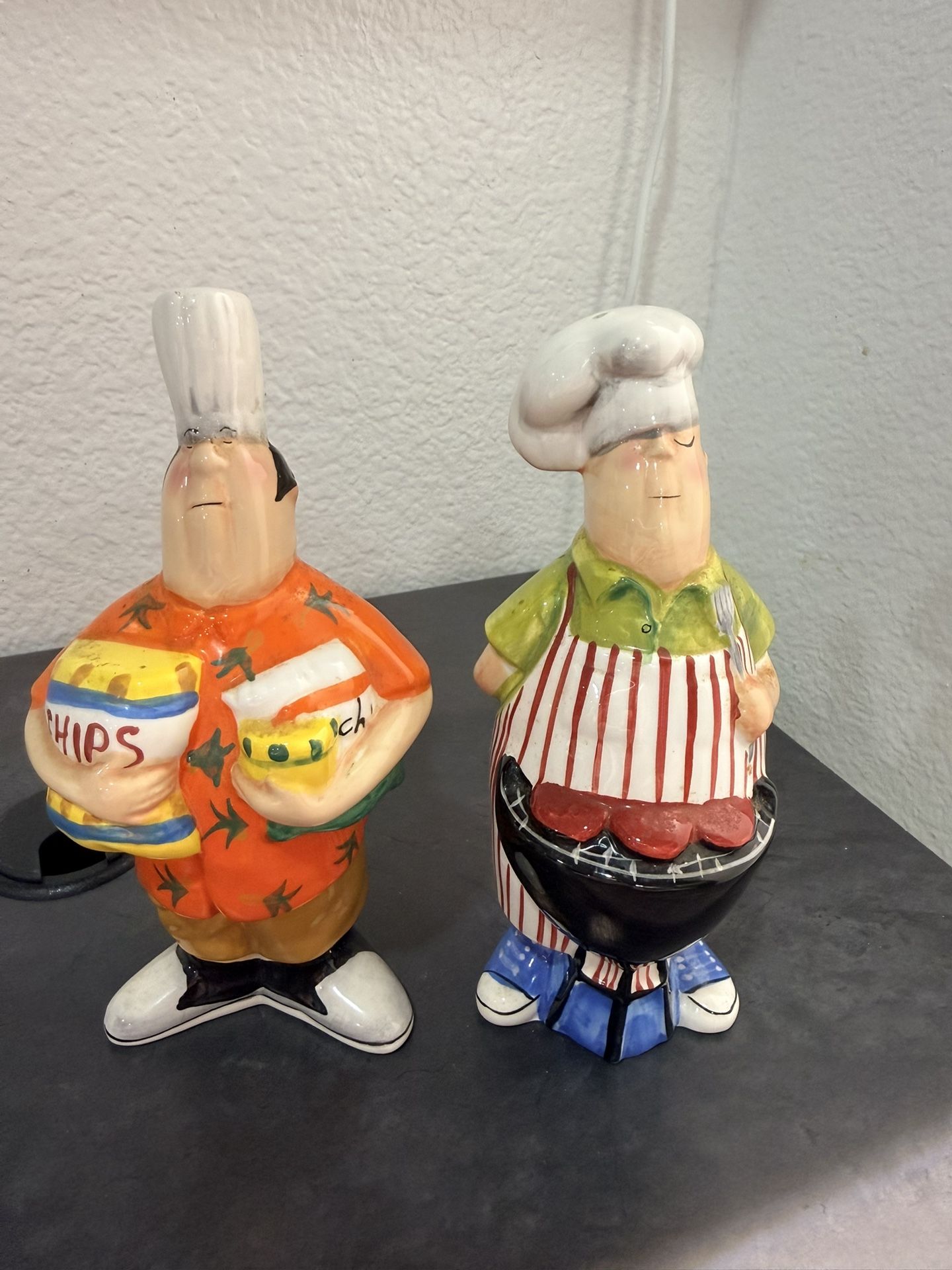 Chef Statues salt And Pepper Shakers
