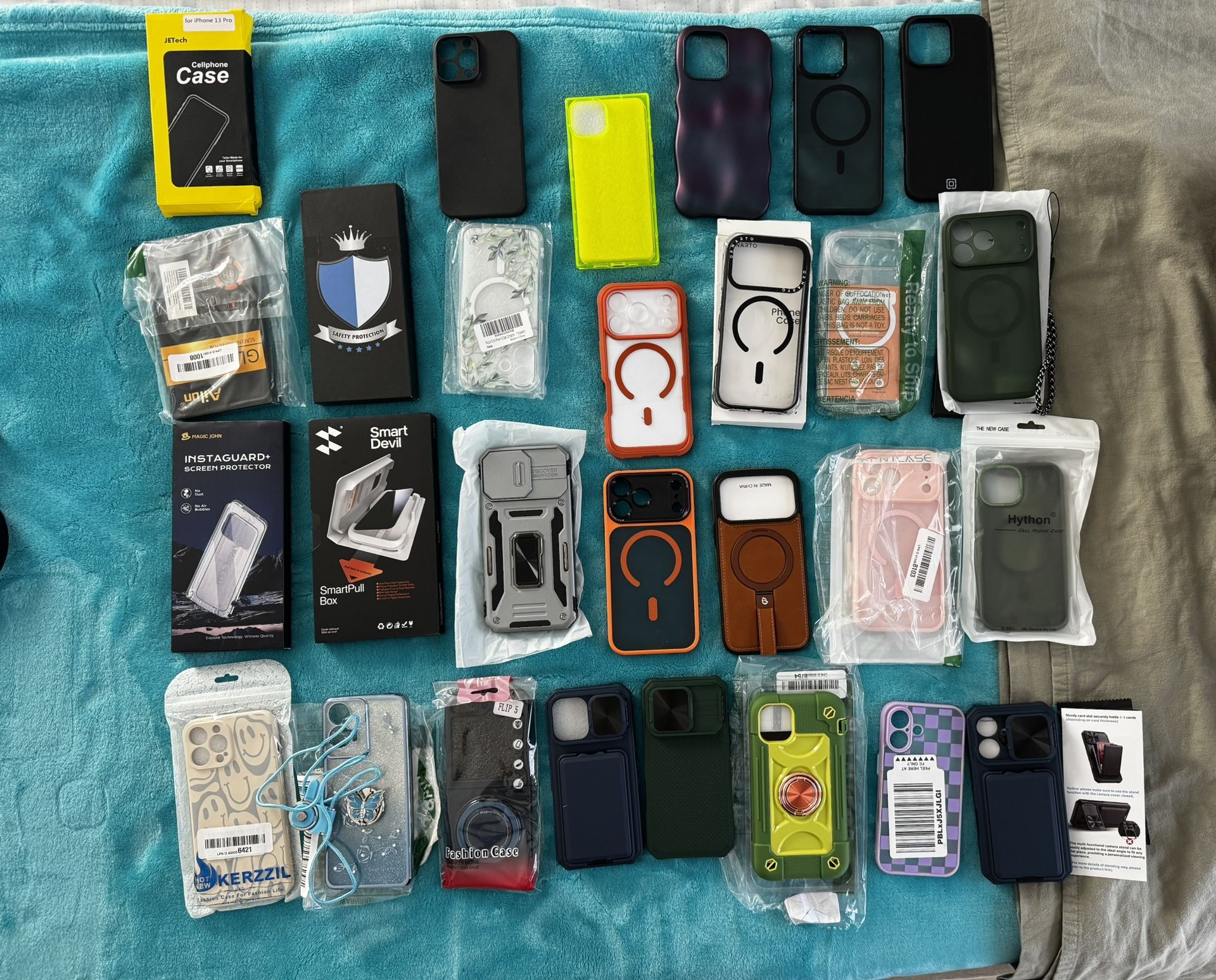 Lot Of Phone Cases Mostly iPhone 