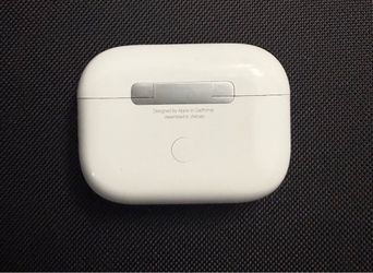 Apple AirPods Pro Charging Case
