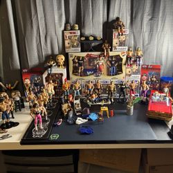 Wwe Figures & Funkos 