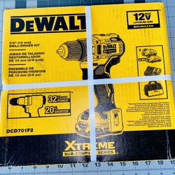 DEWALT XTREME 12v MAX DRILL BIT SET 