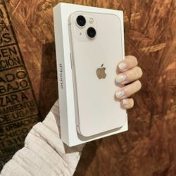 IPhone 13 Unlocked / Liberado 👌 (Different Colors Available)