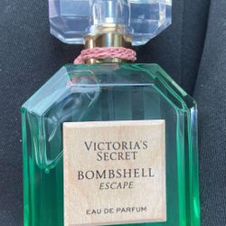 Victoria Secret Bombshell Escape