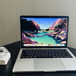 13 Inch MacBook Pro i7-16gb Ram-512gb SSD 